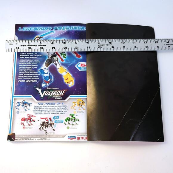 DreamWorks Voltron Legendary Defender Vol 1 TPB Graphic Novel 2017 - Picture 4 of 4